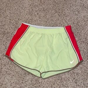 Nike - tempo shorts size Large